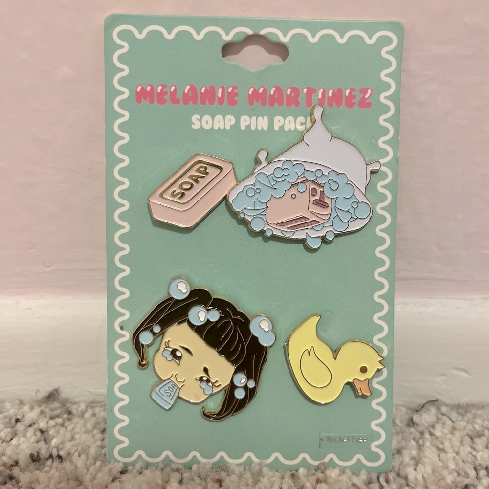 SUPER RARE melanie martinez FULL soap pin set
